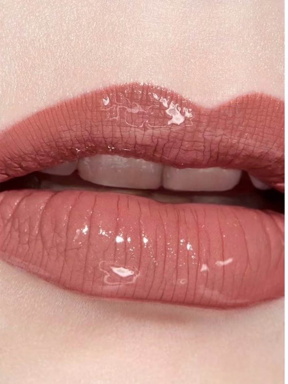 Chanel Le Rouge Duo Ultra Tenue Liquid Lip Colour 69 Tender Beige - Picture 2 of 4